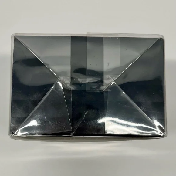 Valentino Uomo Born in Roma - Black and Pink - Eau de Toilette - 100ml / 3.4 Fl. - Picture 4 of 5